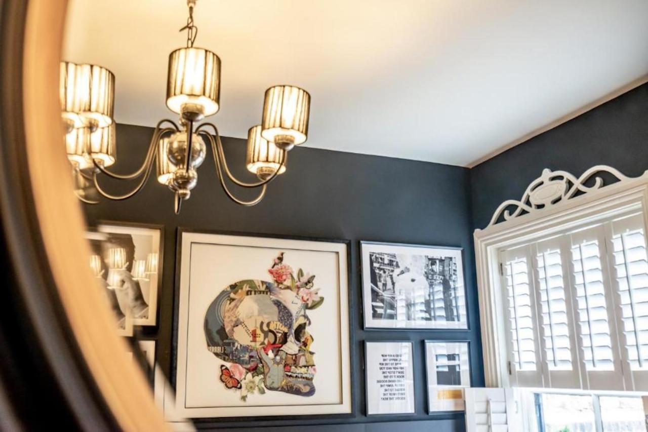 42 Is The Answer- Stunning Townhouse Appearing On Tv Show Casa vacanze