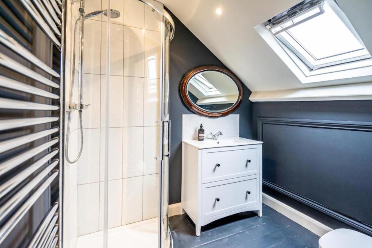 42 Is The Answer- Stunning Townhouse Appearing On Tv Show Casa vacanze