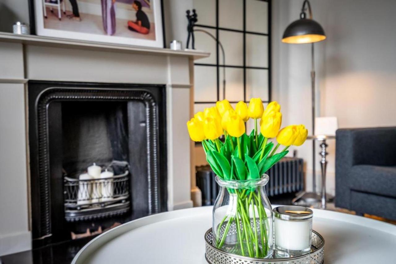 Casa vacanze 42 Is The Answer- Stunning Townhouse Appearing On Tv Show